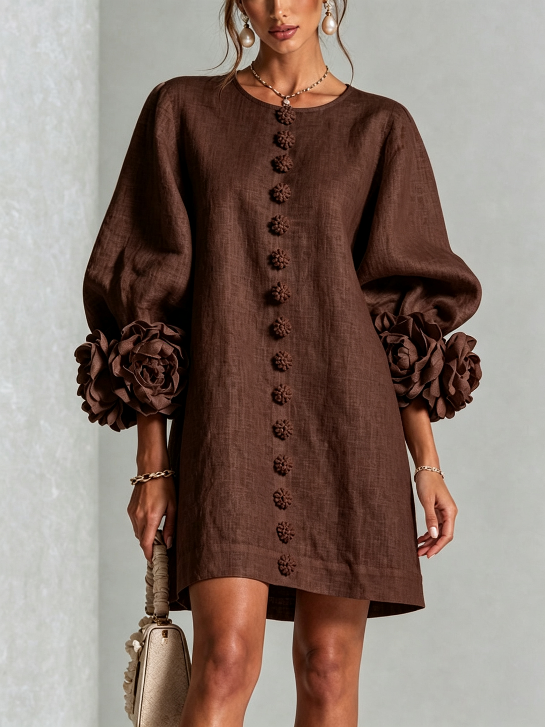 Clara – Vestido corto floral con botones