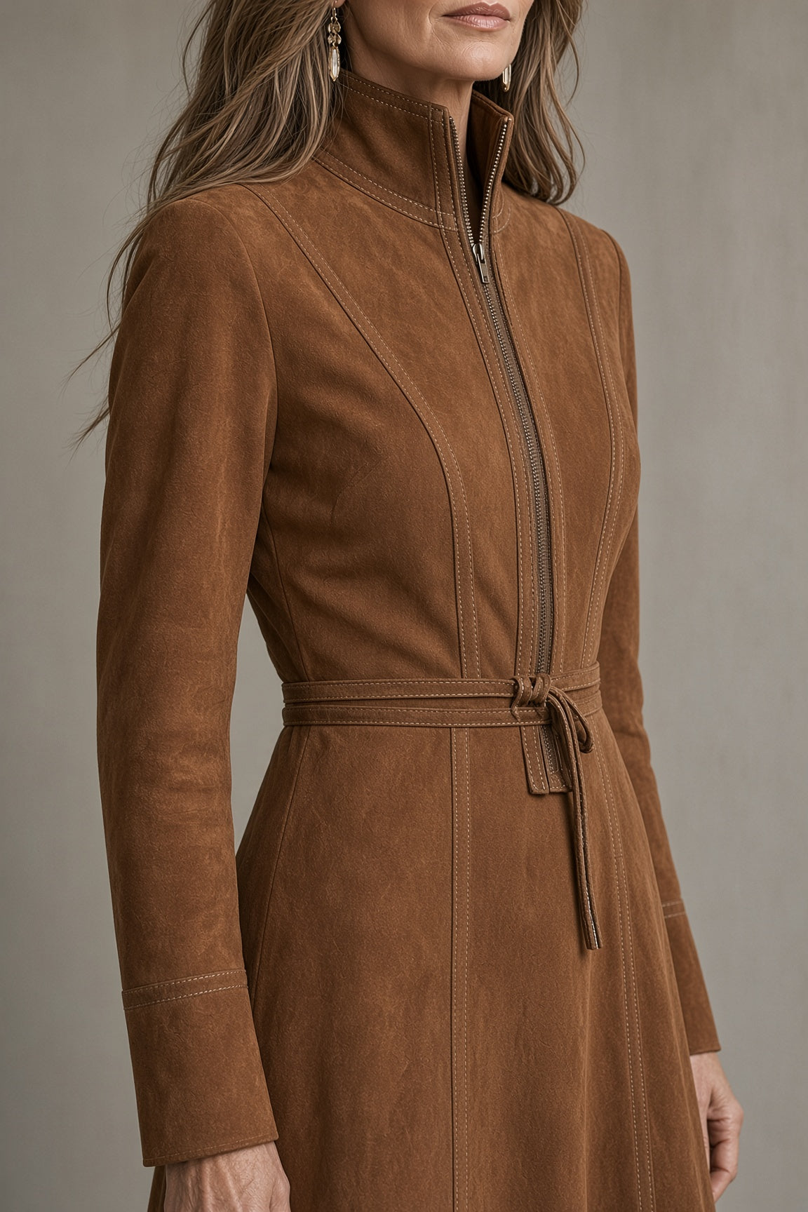 Tamara – Vestido vintage con cinturón y cuello alto